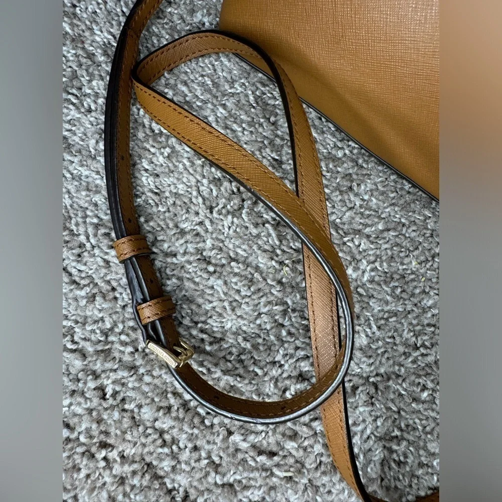 Michael Kors Jet Set Travel Tan Leather Dome Crossbody